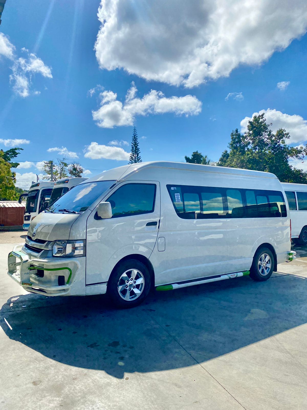 Toyota Hiace Amalfi 15 Pax